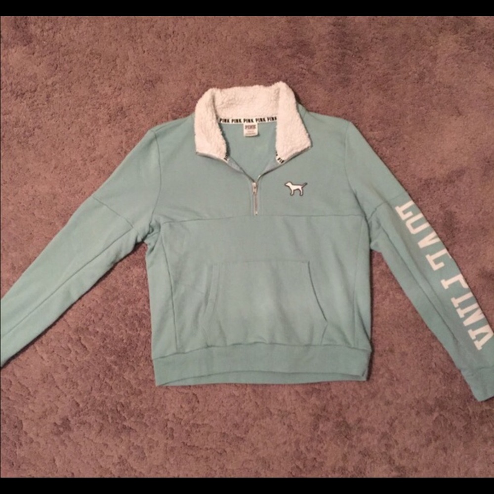 NWOT VICTORIA SECRET SWEATER💕